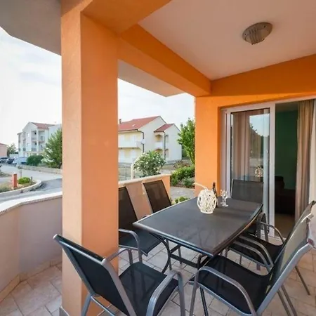 Apartamento Luxus Maestral