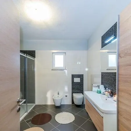 Apartamento Luxus Maestral *